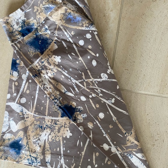 Alfani Abstract Floral Pencil Skirt size 6 - Picture 6 of 8